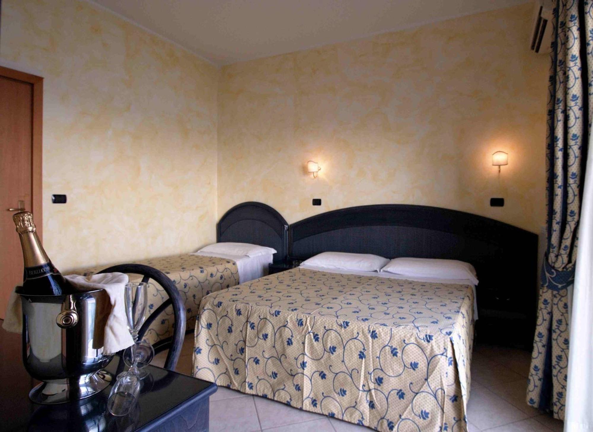 Hotel L'Approdo Anzio Eksteriør bilde