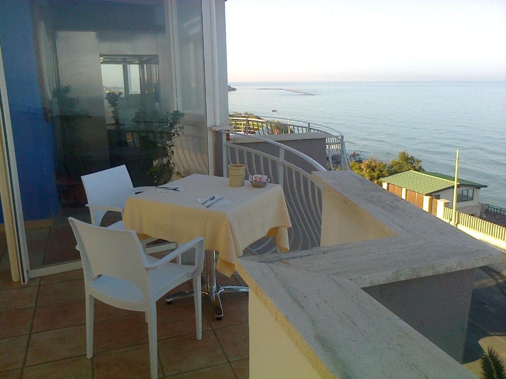 Hotel L'Approdo Anzio Eksteriør bilde